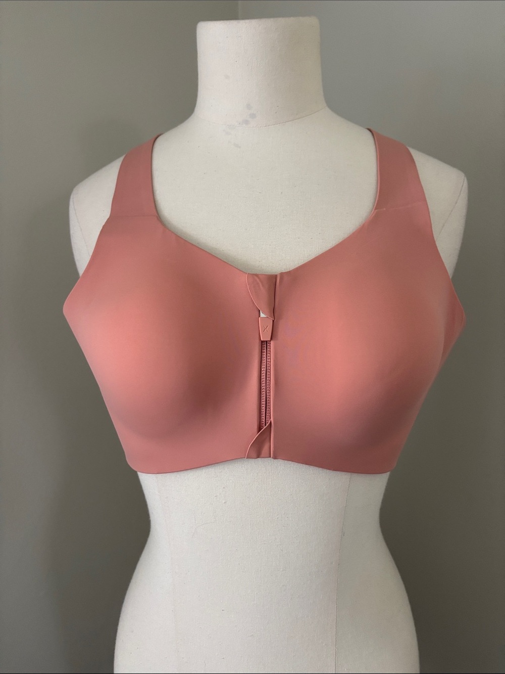 knix Catalyst Front-Closure Sports Bra in Dusty Rose